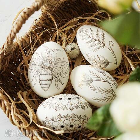 dekoracje wielkanocne pisanka batikowa biała naturalna, malowane jajka