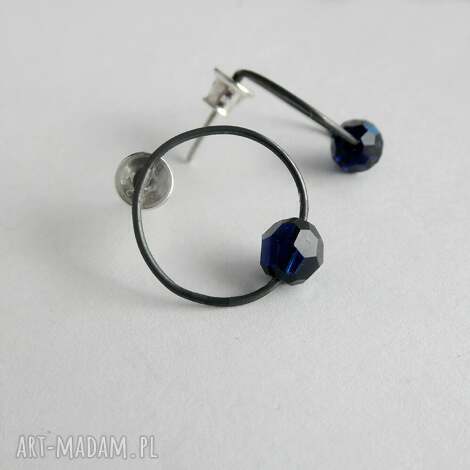 Okrągłe kolczyki ze srebra oksydowanego Swarovski 6 mm - na sztyftach