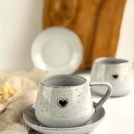 filiżanka ze spodkiem beczułka 250 ml w stylu boho - cappuccino z sercem