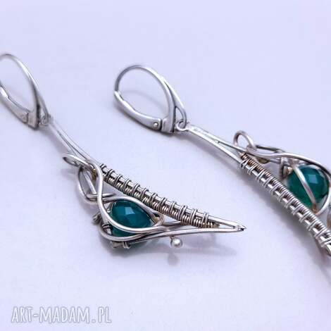 Srebrne kolczyki wire wrapping z zielonym chalcedonem