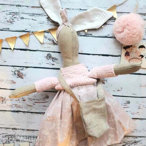 Pani Królik z wyszytym imieniem - skandynawska przytulanka handmade dla dziecka
