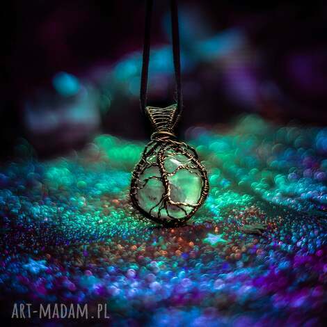 Naszyjnik Viryt z fluorytem i drzewem - wire wrapping w mosiądzu