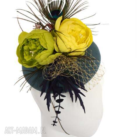 toczek z kwiatami fascynator, filcowy, woalka