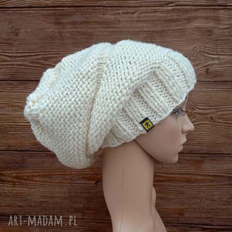 kremowa czapa czapka, obszerna czapka, na zimę, na prezent, kremowa