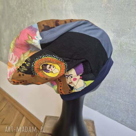 czapka na podszewce kolorowa patchworkowa rękodzieło świetna na codzienne