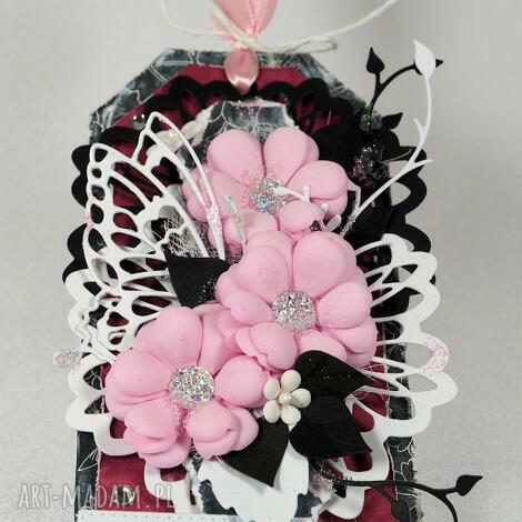 Różowo-czarny scrapbooking - ręcznie robione kartki i inspiracje