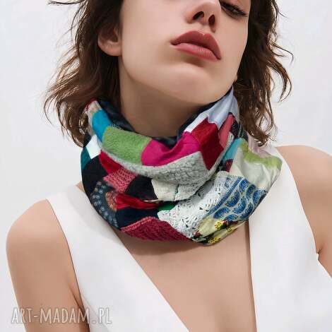 komin uszyty z różnych tkanin rozmiar uniwersalny, wciągany przez głowę bardzo