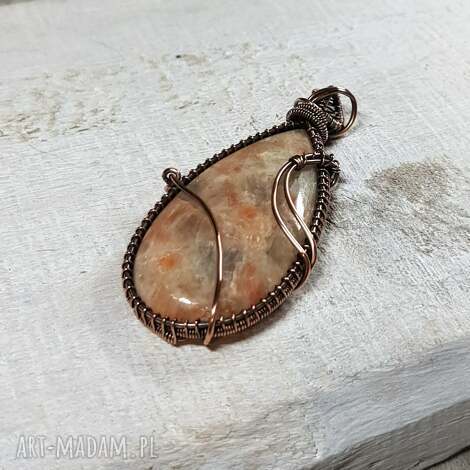 Wisiorek Kamień Słoneczny M248 - wire wrapping z miedzi