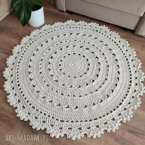 dywan szydełkowy ze sznurka bawełnianego okrągły 120cm do salonu
