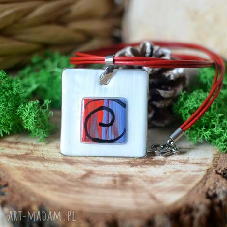 naszyjnik ze szklanym wisiorkiem 2, naszyjnik z wisiorkiem, wisiorek ze szkła, malunek