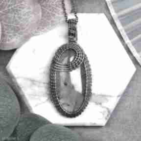 Miedziany wisiorek wire wrapping prehnitem #519 kamieniem amulet