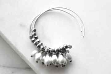 krople naturalnych pereł anetta zimnicka perły, srebro, koła, kolczyki