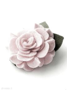 Spinka do włosów camelia ice pink ozdoby momilio art kwiatek - śliczne kwiaty
