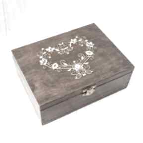Pudełko na zdjęcia lub pamiątki albumy biala konwalia drewno