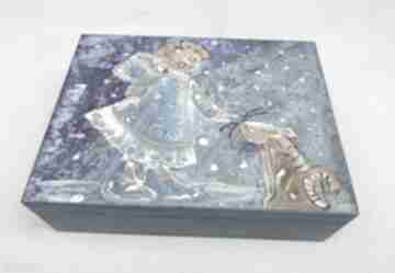 Szkatułka aniołek z kotkiem 15x20 pudełka marina czajkowska