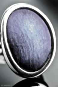 Fioletowy z tytanem shambala owalny pierścionek, unikatowy nowoczesny pierśconek, stylowy