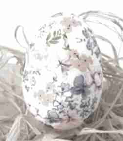 Pisanka - dekoracja wielkanocn jajeczko. Kwiatowy wzór, ozdoba: decoupage