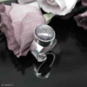 z rubinem - clara branicka art pierścionek, rubin, srebro, srebrny, gwiaździsty