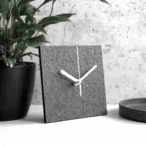 Minimalistyczny zegar stojący do salonu zegary studio blureco czarny, nowoczesny biurowy