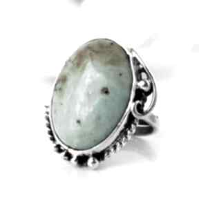 Sour - srebrny pierścionek z jaspisem zielonym miechunka, metaloplastyka srebro, jaspis