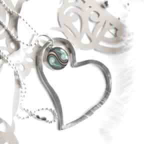 Efektowny naszyjnik duże srebrne serce - motyw orientta gala vena, walenynki, walentynkowy