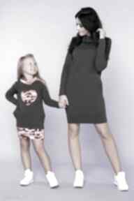 Komplet dla mamy i córki, sukienka dresowa z półgolfem kieszeniami, model 23, ciemnoszary moro