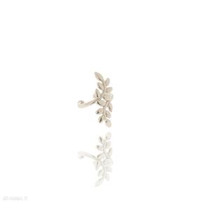 Nausznica srebrna pozłacana ozdobna z listkami luo, na ucho, liść, modna