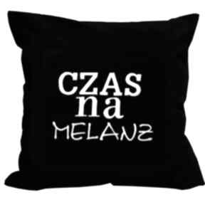 Czas na melanż poduszka z haftem 40x40cm majunto, tekst, napis, śmieszna