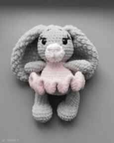 Pluszowy szydełkowy króliczek maskotki zwooczki królik - prezent, królisia, przytulanka