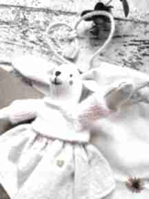 Mała przytulanka w woreczku maskotki peppo factory prezent, chrzciny, dekoracja, naturalna