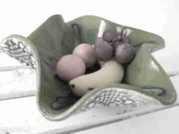 Wywijana misa na owoce ceramika ana ceramiczna, miska, dekoracyjna, koronkowa