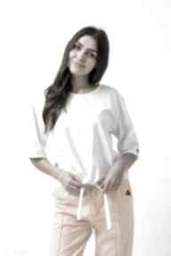 Biała bluzka, koszulka wiązana: klasyczny top - damska