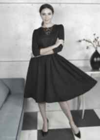 Czarna sukienka z koronką kasia miciak design, midi, rozkloszowana, elegancka, kobieca