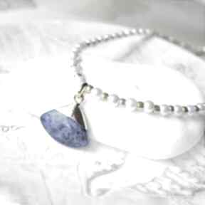 Śliczny z lapisem naszyjniki silvella z perełek, biała perła, biżuteria z pereł, lapis lazuli