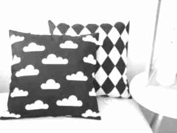 Czarna w białe na jaśka 40 x cm betulli poszewka, poduszka, scandi, skandynawski, chmurki