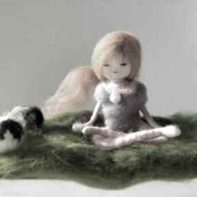 Medytacja yoga łonie natury yoginka malwian kolekcji meditation