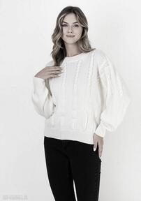Sweter w warkoczowy wzór - swe323 ecru mkm swetry, biały z długim rękawem, bez
