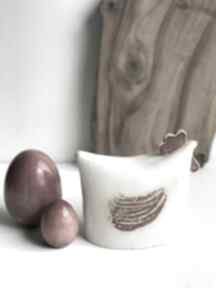 Kura ręcznie lepiona plus jaja dekoracje świąteczne tyka ceramika, ceramiczna, robiona