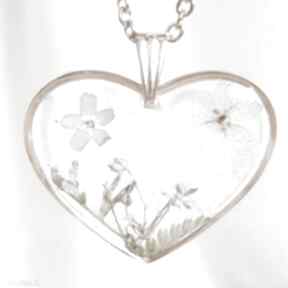 Złoty naszyjnik z prawdziwymi kwiatami łąkowe serce naturofanka, łąka, kwiaty, kwiatowa
