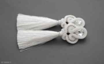 Białe kolczyki sutasz z chwostami si su sznurek, eleganckie, wiszące, wieczorowe, ślubne