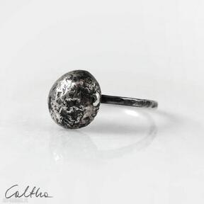 Kamyk - srebrny pierścionek z miedzią rozm 16 2210-01 caltha, miedziany nieregularny