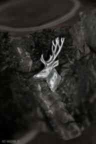 Duża przypinka z jeleniem ze srebra broszki cztery humory srebrny jeleń, biżuteria zwierzętami