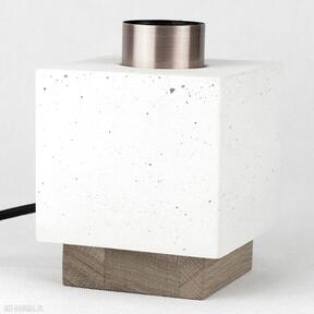 Lampa stołowa z betonu architektonicznego pracownia szkla, architektoniczny, beton, loft