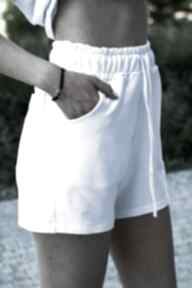 Białe krótkie bawełniane spodenki na gumie z wiązaniem lona spodnie szorty damskie