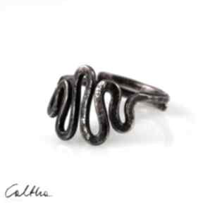 Zawijasy - miedziany pierścionek rozm s 2109 -13 caltha, regulowany słowiańska biżuteria