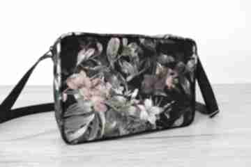 Pomysł na upominki: single bag - tropikalne kwiaty i liście mini torebki niezwykle elegancka