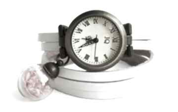 Subtelny róż - zegarek bransoletka na skórzanym pasku zegarki eggin egg, retro, zawieszka
