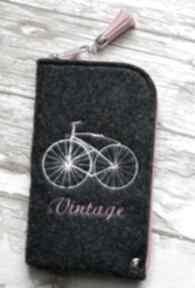 Filcowe etui na telefon - vintage bike happy art, smartfon, haft, retro, rower