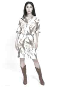 Sukienka z dopasowanym dołem, suk123 liście ecru lanti urban fashion jasna, jesienna, wiosenna