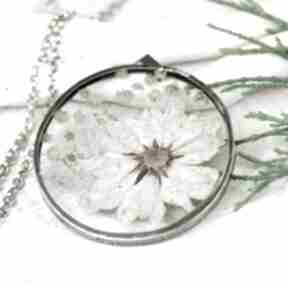 z suszonymi kwiatami w i cynie z373 naszyjniki herbarium jewelry z kwiatem, biżuteria